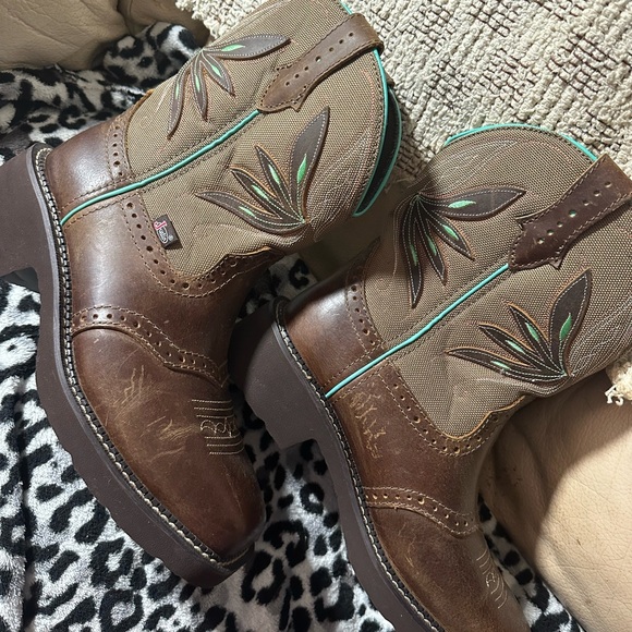 Justin Boots - Size 9 - never worn - Picture 2 of 6